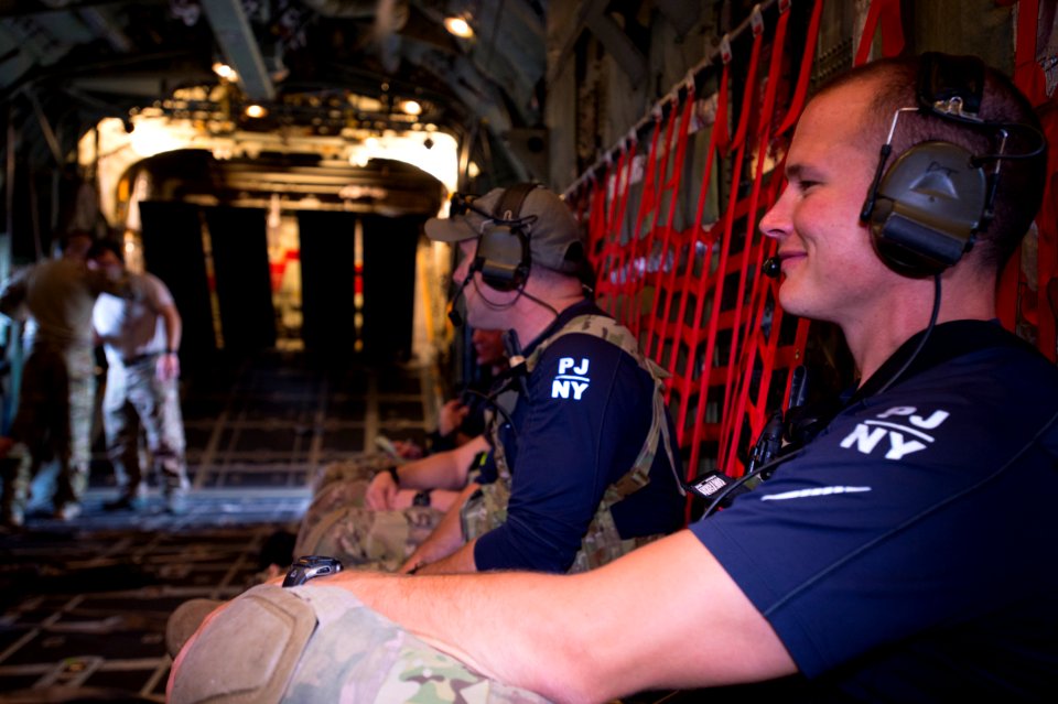 106th Rescue Wing provide rescue support to those effected by Hurrican Irma (37002026662)