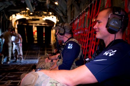 106th Rescue Wing provide rescue support to those effected by Hurrican Irma (37002026662)