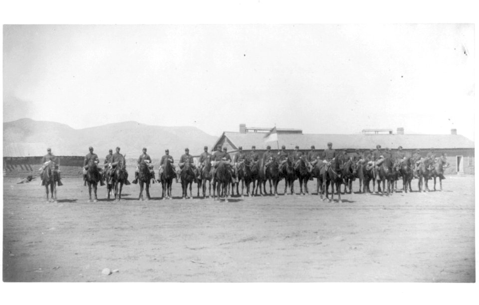 10th U.S. Cavalry posed at Fort Verde, Arizona LCCN2002698538
