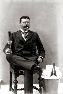 1168 Graeser Karl b