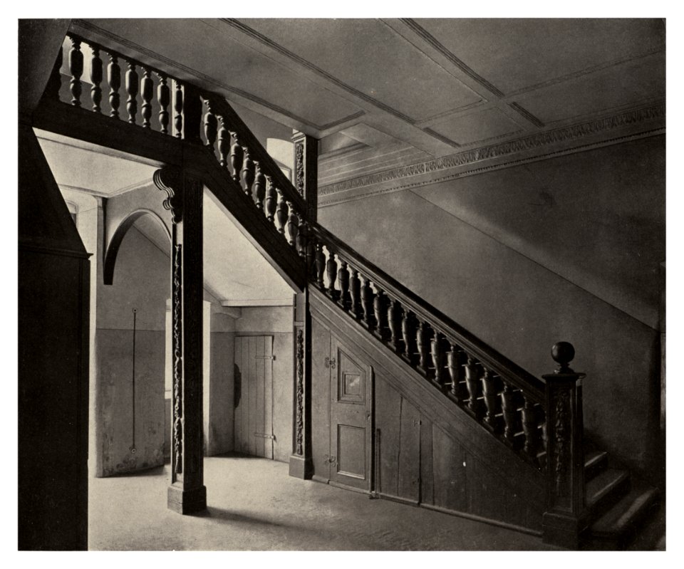 117 Berlin. — Treppe im sog. Lagerhaus, Klosterstr. 76, umgebaut 1706
