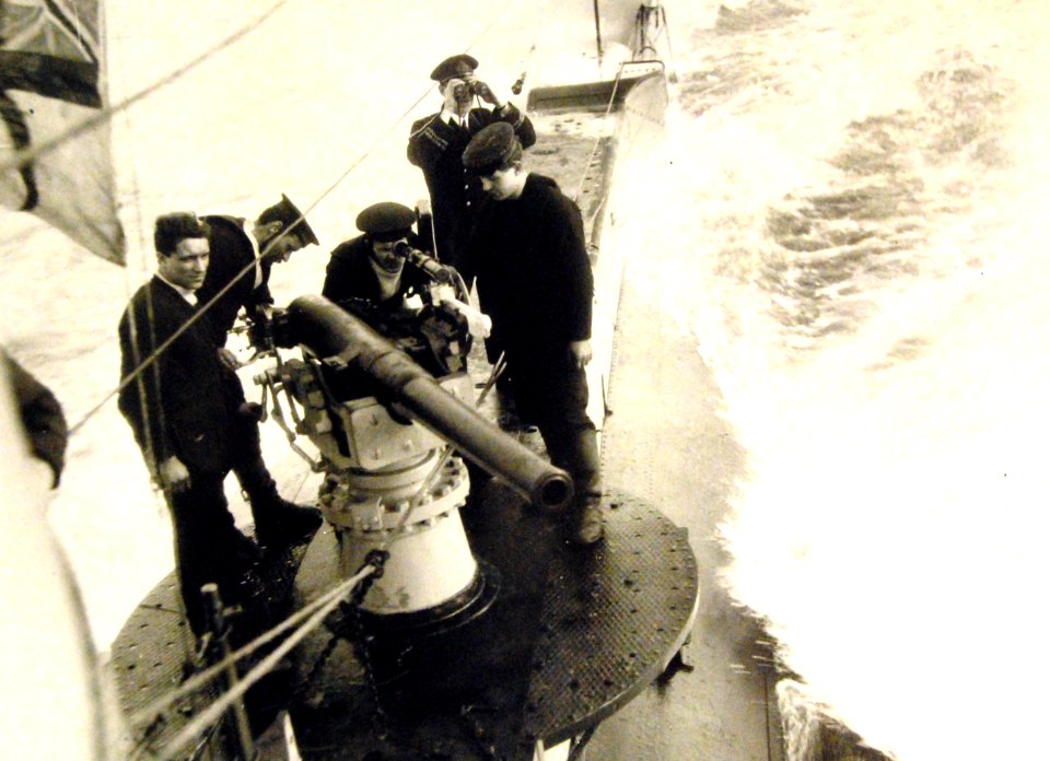 12 pounder gun on British submarine of the “E” class (19846549658)