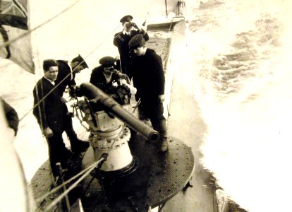 12 pounder gun on British submarine of the “E” class (19846549658)
