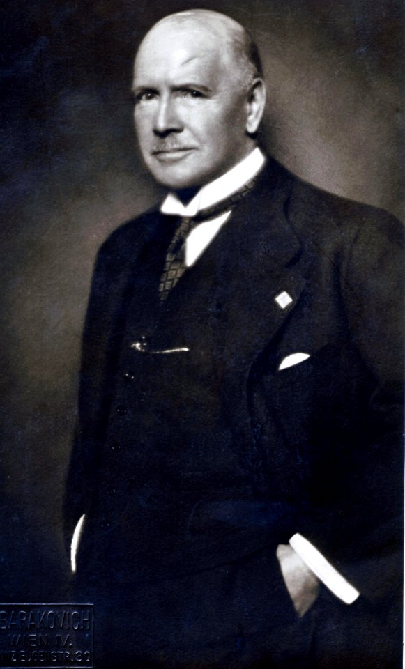 1204 Cluss Adolf d