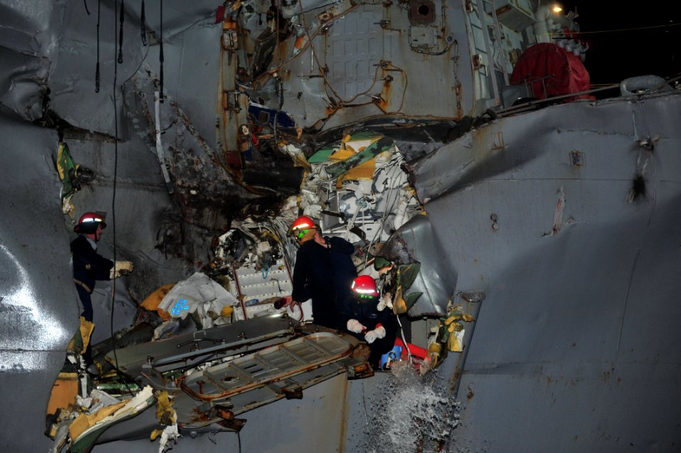 120812-N-XO436-116 USS Porter after collision
