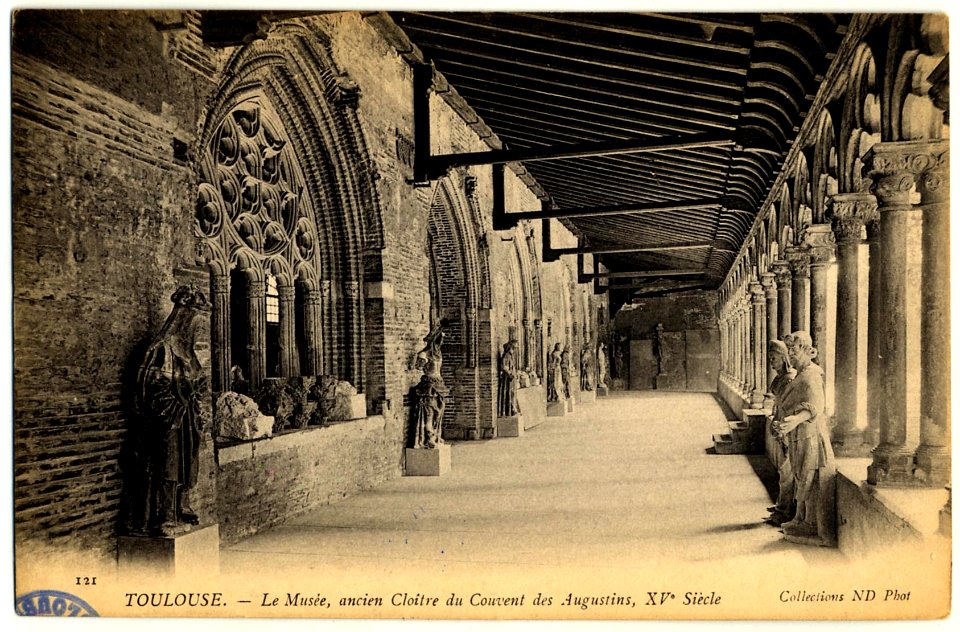 121. Toulouse. Le Musée, ancien cloître du couvent des Augustins, XVe siècle. Collections ND Phot. - FRAC31555 9Fi1685