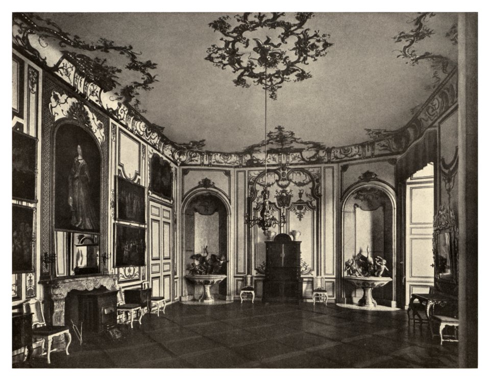 129 Schloß Brühl a. Rhein (Augustusburg). — Das Speisezimmer im Nordflügel