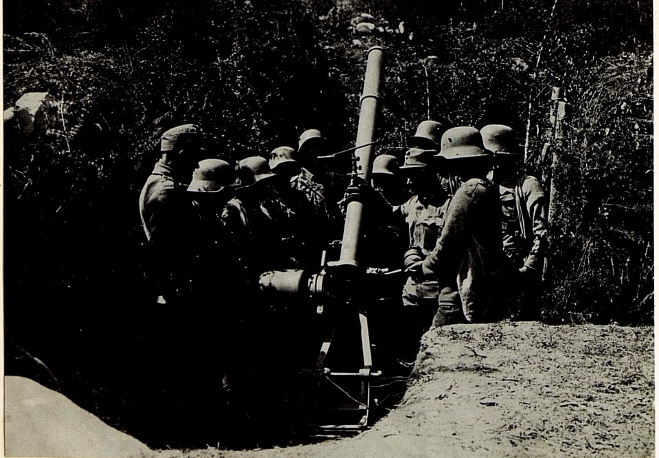 12cm Luftminenwerfer, Sturmkursübung Schabs. (BildID 15583605)