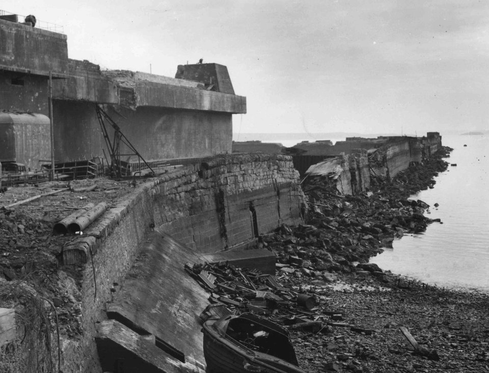 12Fi722 - LIBERATION DE BREST