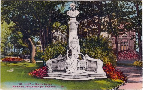 132 Lille — Square Jussieu – Monument Desrousseaux par Delplechin - ND