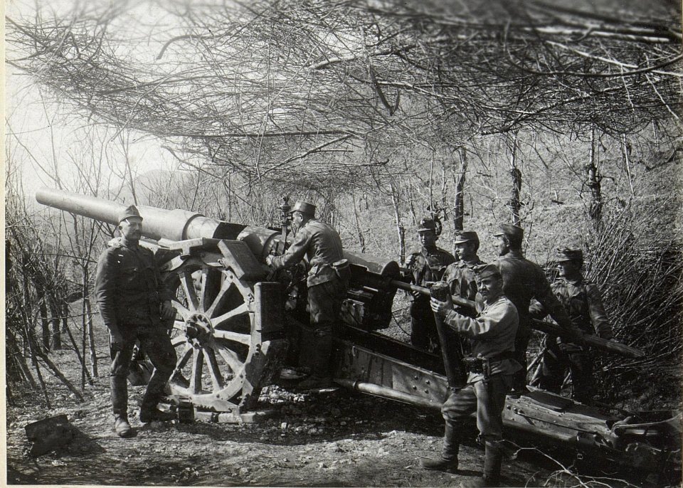 13cm Geschütz von Batterie Nr.I-I5 bei Forchana. (BildID 15668046)