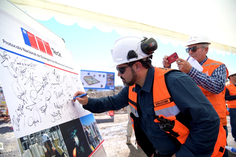 LANZAMIENTO PLAN NACIONAL DE EMERGENCIAS MINERAS (50428541272)