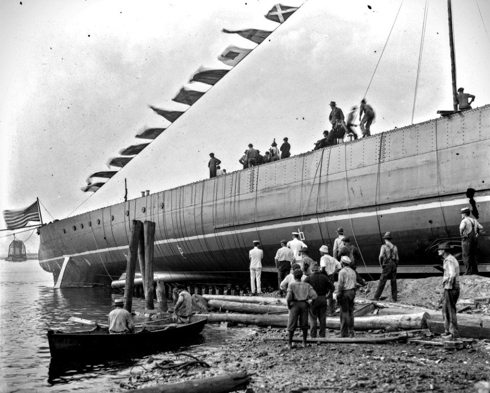 Launching of the USS Amphitrite (BM-2) on the slipway 7th June 1883. (49424439507)