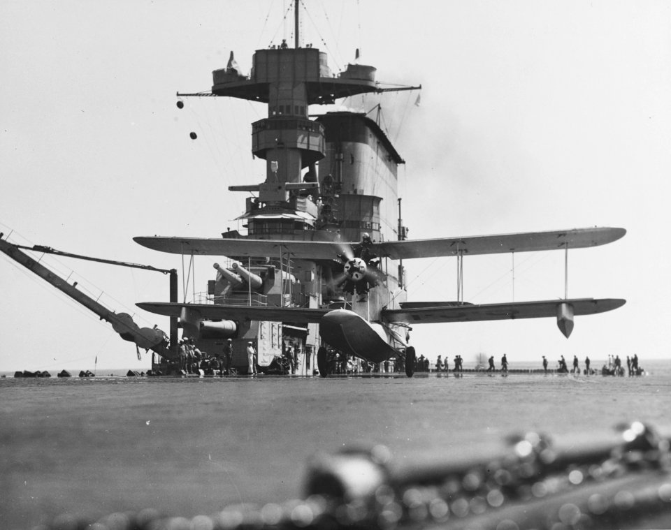 LOENING OL-8A, amphibian Taking off from the USS LEXINGTON (CV-2), circa 1930. (50898495631)