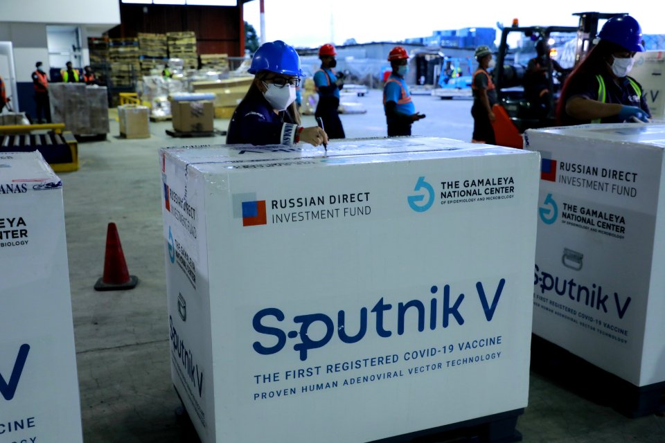 Llegada de vacunas Sputnik 1 dosis 20210926 (51520779137)