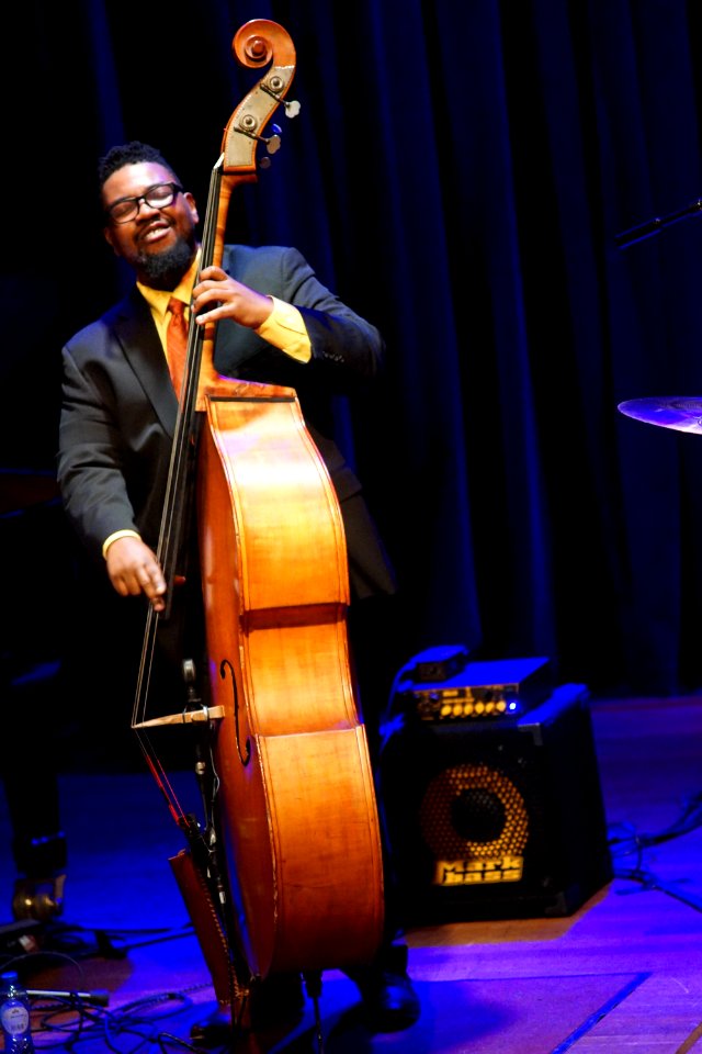 Louis Hayes Quartet 18 februari 2017 2017 BIM - Desron Douglas (32833817472)
