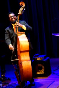 Louis Hayes Quartet 18 februari 2017 2017 BIM - Desron Douglas (32833817472)
