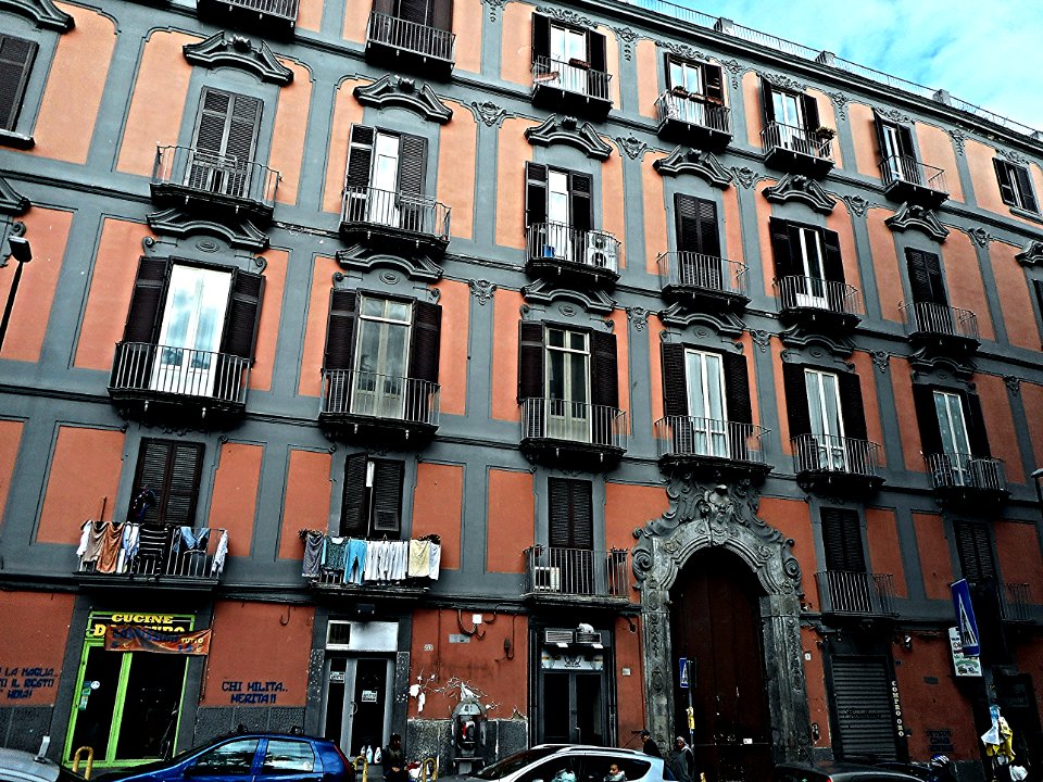 Mansion 18th century in Naples (31196222901)