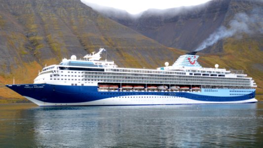 Marella Explorer Leaving Isafjodur, Iceland (48756614977) (cropped)