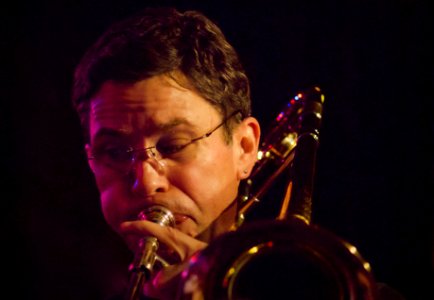 Marty Ehrlich & Ray Anderson 10 maart 2011 Schuttershof Middelburg - Ray Anderson (50750553701)