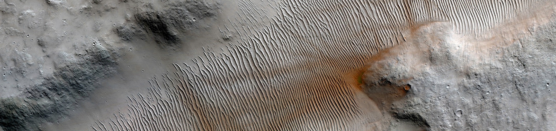 Mars - Channel in Terra Cimmeria (50870647203)