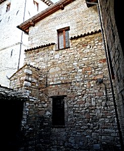 Medieval mansion at Assisi (30270680132)