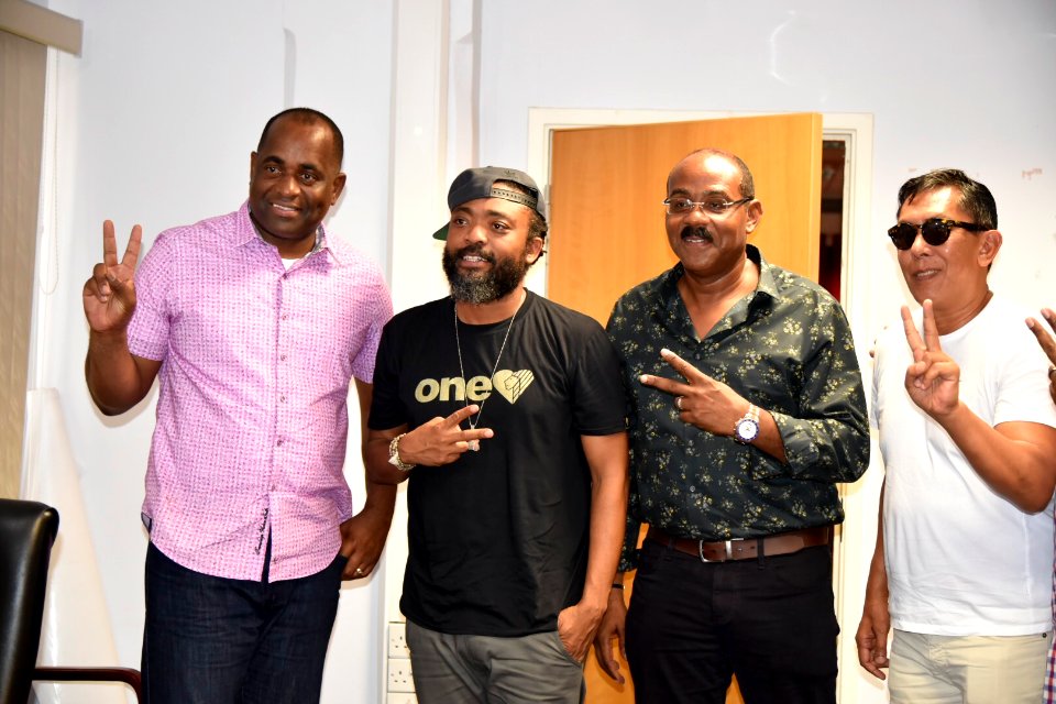 Meeting with PM Browne and Machel Montano (37387778056)