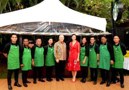 Mereka yang Turut Mendukung Perayaan Hari Kemerdekaan AS yang ke-242 (29358933438)