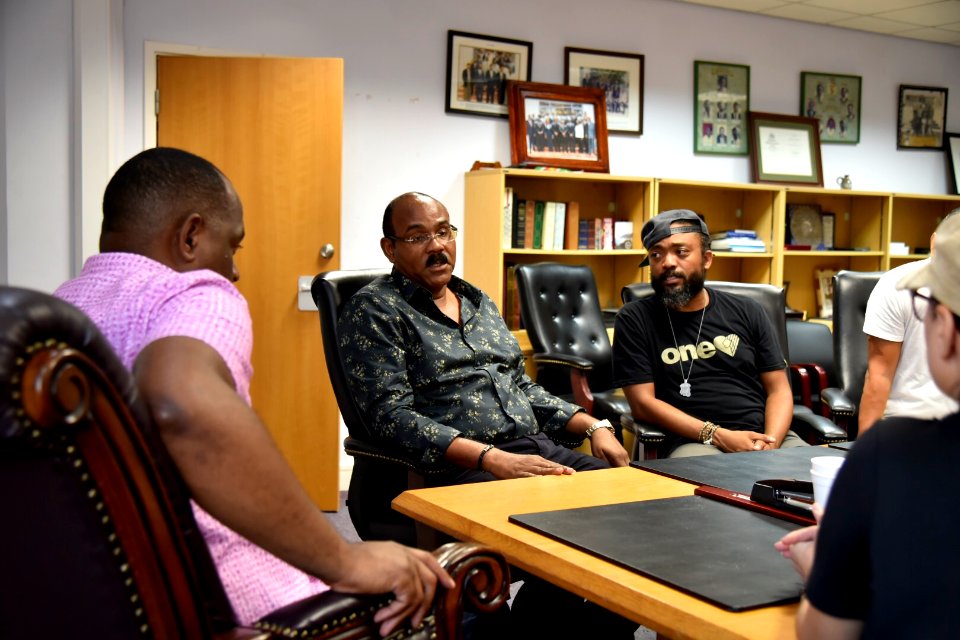 Meeting with PM Browne and Machel Montano (37387777966)