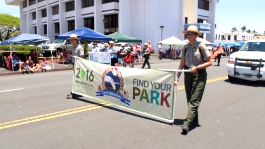 Merrie Monarch Parade April 22, 2017 (34358272113)