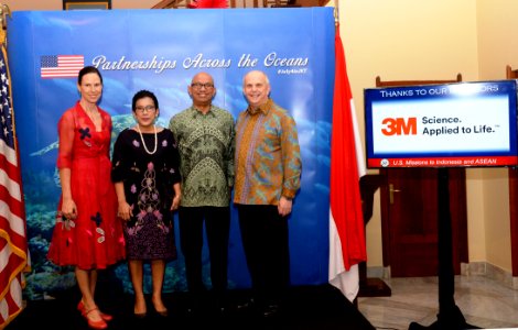 Mereka yang Turut Mendukung Perayaan Hari Kemerdekaan AS yang ke-242 (43230364451)