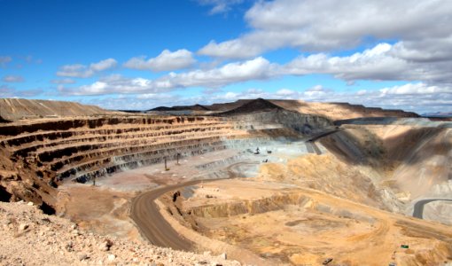 Mine Pit Left (8670180000)