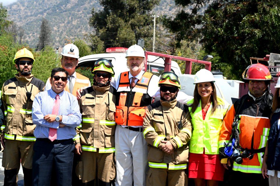 MINERA VALLE CENTRAL PONE A DISPOSICIÓN EN LA REGIÓN DE O'HIGGINS BRIGADISTAS PARA COMBATIR INCENDIOS FORESTALES (50397865802)