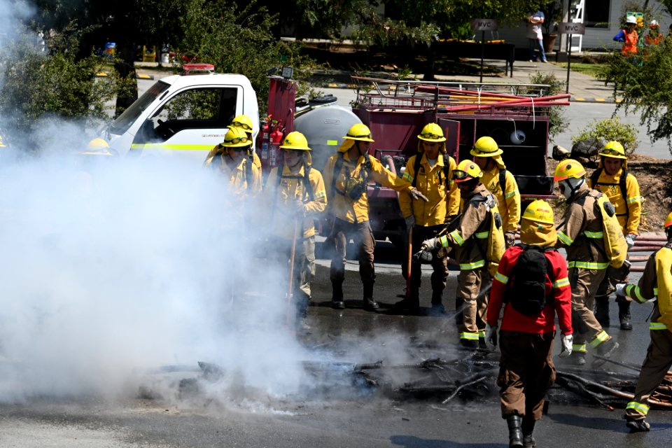 MINERA VALLE CENTRAL PONE A DISPOSICIÓN EN LA REGIÓN DE O'HIGGINS BRIGADISTAS PARA COMBATIR INCENDIOS FORESTALES (50397709521)