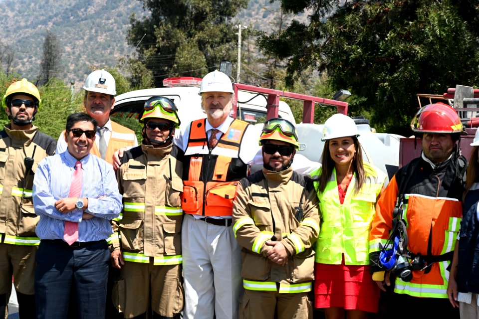 MINERA VALLE CENTRAL PONE A DISPOSICIÓN EN LA REGIÓN DE O'HIGGINS BRIGADISTAS PARA COMBATIR INCENDIOS FORESTALES (50397014643)