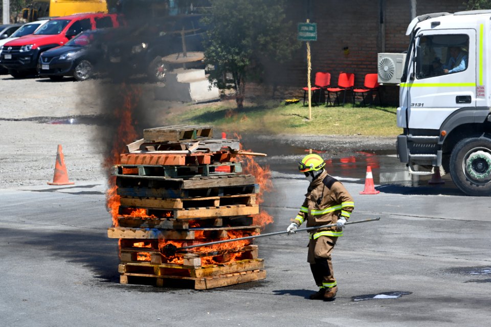 MINERA VALLE CENTRAL PONE A DISPOSICIÓN EN LA REGIÓN DE O'HIGGINS BRIGADISTAS PARA COMBATIR INCENDIOS FORESTALES (50397873542)