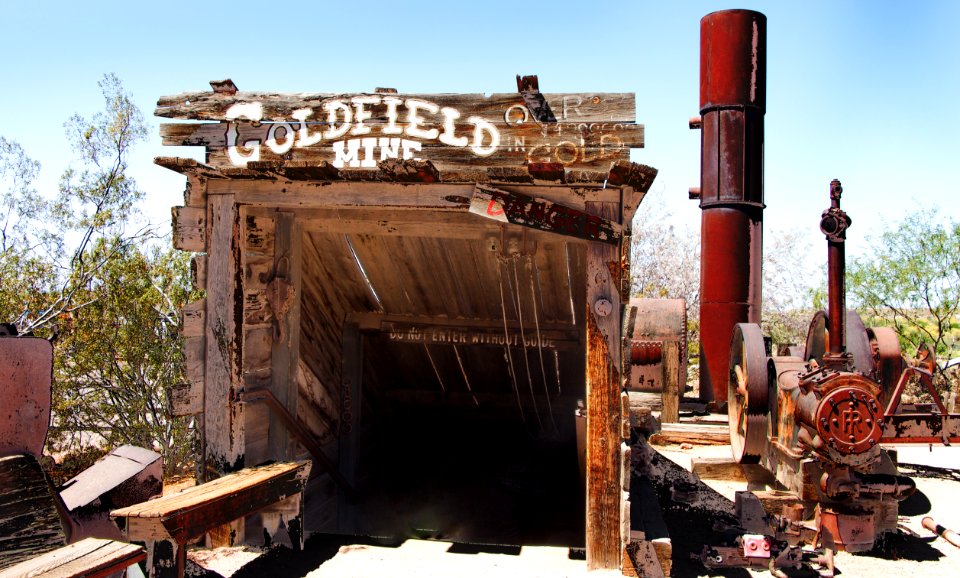 Mine Entrance (14228358870)