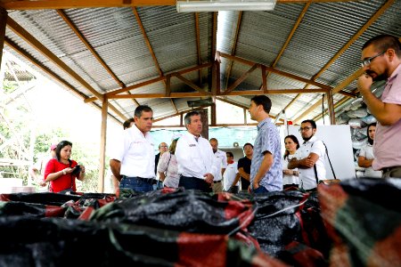 Ministro de la Producción Raúl Pérez- Reyes, visita Centro de Innovación Científica Amazónica CINCIA que procesa las cascaras de castañas (44451254981)