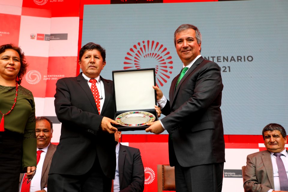 Ministro de la Producción realizó lanzamiento de la Agenda del Bicentenario en la región Lambayeque (30880112697)