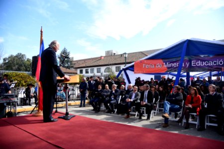 MINISTRO ENCABEZA INAUGURACIÓN FERIA MINERÍA Y EDUCACIÓN (43647883834)