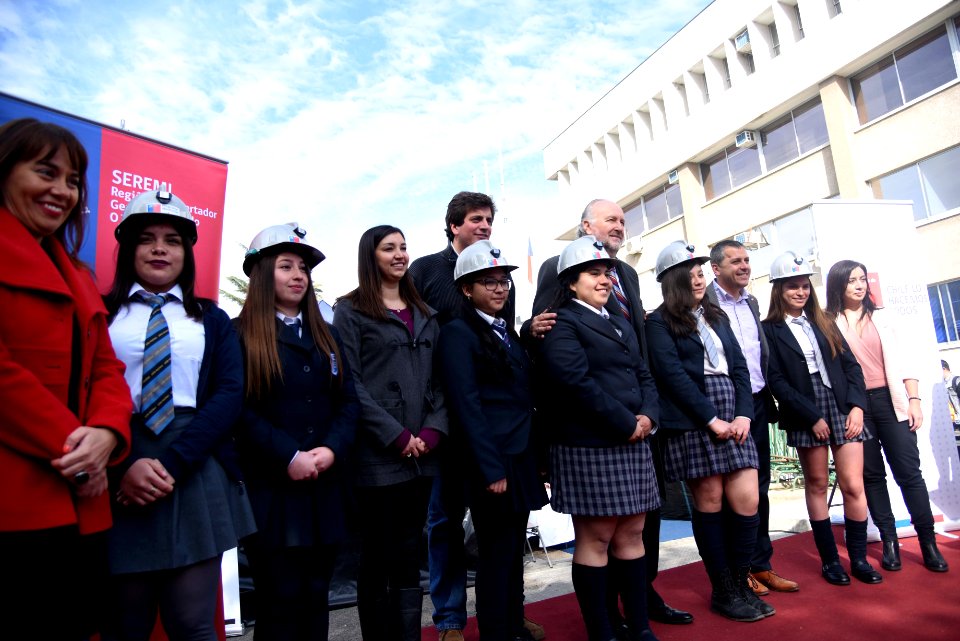 MINISTRO ENCABEZA INAUGURACIÓN FERIA MINERÍA Y EDUCACIÓN (43647885654)