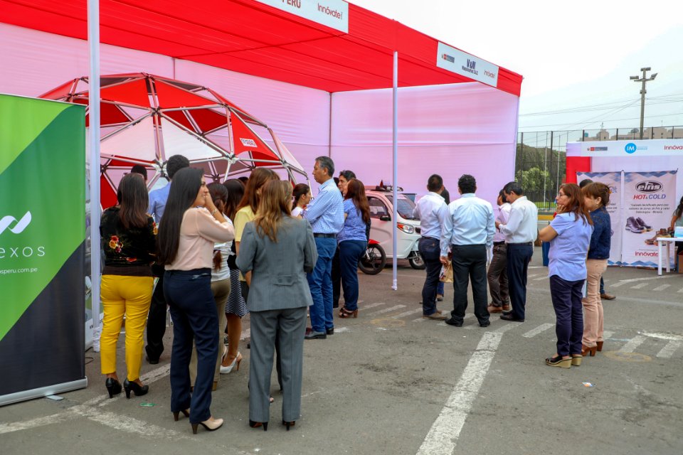 Ministro de la Producción, Raúl Pérez-Reyes presentó la I Feria de Exhibición de Proyectos de Innóvate Perú. (32430128918)