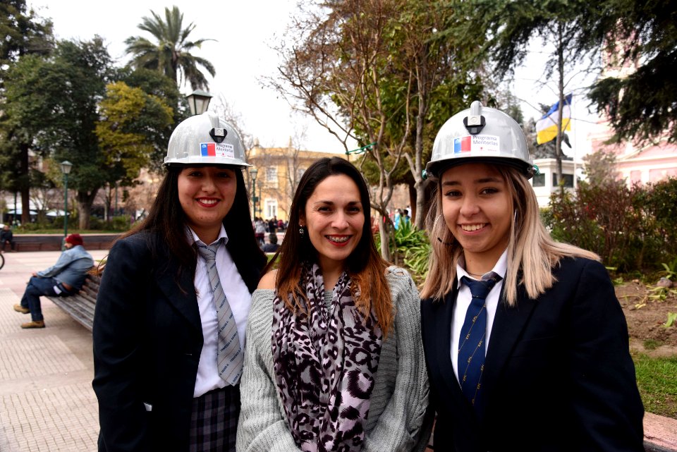 MINISTRO ENCABEZA INAUGURACIÓN FERIA MINERÍA Y EDUCACIÓN (44364264791)