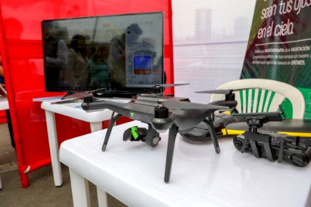 Ministro de la Producción, Raúl Pérez-Reyes presentó la I Feria de Exhibición de Proyectos de Innóvate Perú. (46302123931)