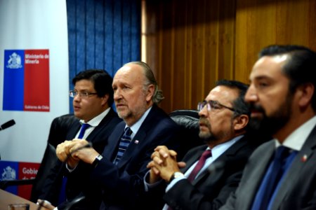 MINISTRO PROKURICA ENCABEZA ENTREGA DE FONDOS PAMMA PARA PEQUEÑOS MINEROS DE LA REGIÓN DE ATACAMA (44948214981)