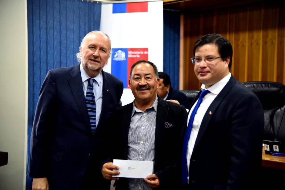 MINISTRO PROKURICA ENCABEZA ENTREGA DE FONDOS PAMMA PARA PEQUEÑOS MINEROS DE LA REGIÓN DE ATACAMA (43135475330)