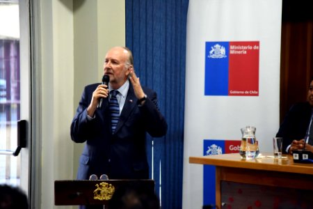 MINISTRO PROKURICA ENCABEZA ENTREGA DE FONDOS PAMMA PARA PEQUEÑOS MINEROS DE LA REGIÓN DE ATACAMA (44948203011)
