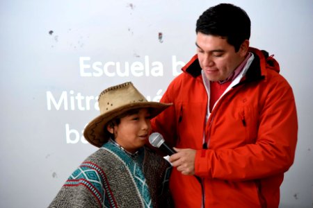 MINISTRO PROKURICA REALIZA TALLER DE MINERÍA Y VULCANOLOGÍA EN ESCUELAS DE LONQUIMAY Y MITRAUQUEN, REGIÓN DE TEMUCO. (41980124995)