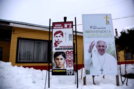 MINISTRO PROKURICA REALIZA TALLER DE MINERÍA Y VULCANOLOGÍA EN ESCUELAS DE LONQUIMAY Y MITRAUQUEN, REGIÓN DE TEMUCO. (29008334328)