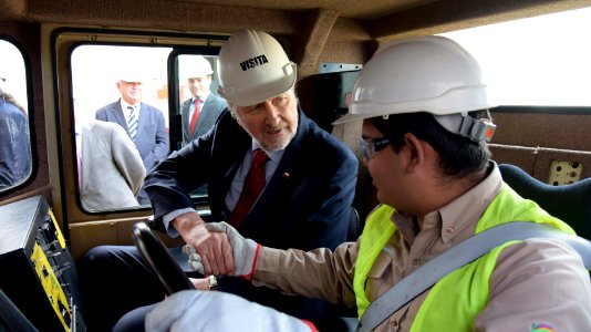 MINISTRO PROKURICA VISITA LICEO MINERO JUAN PABLO II, DE LA REGIÓN DE TARAPACÁ (42582983974)